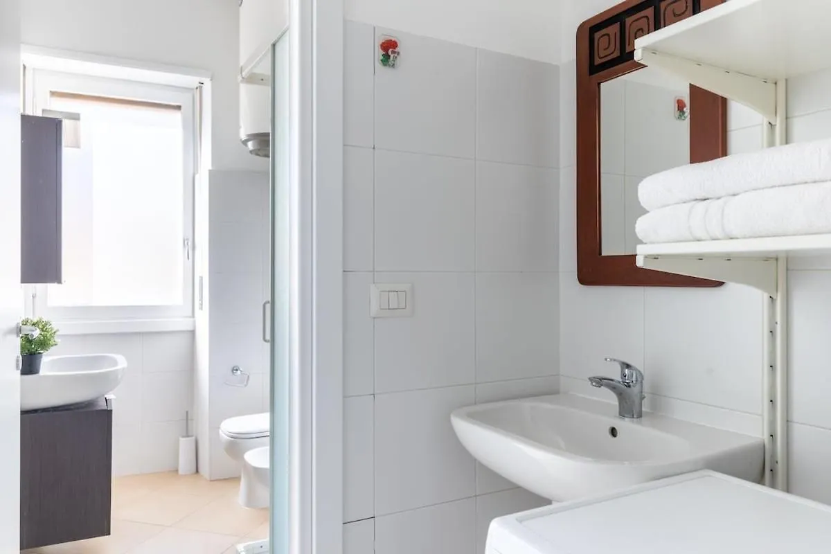 Duomo-Navigli - Two Bedrooms & Terrace With Wi-Fi Milan 0*,