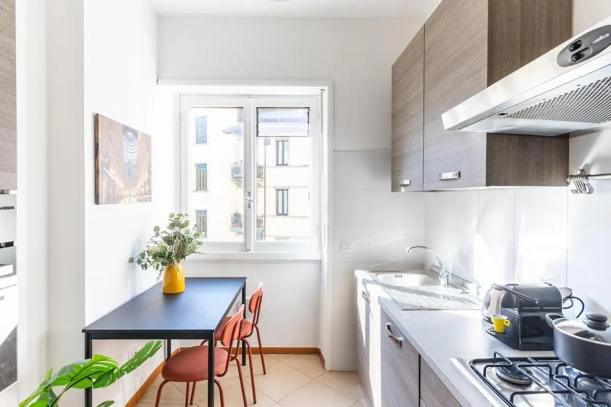 Apartment Duomo-Navigli - Two Bedrooms & Terrace With Wi-Fi Milan